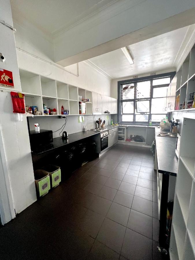 The Downing Hostel Sydney Buitenkant foto