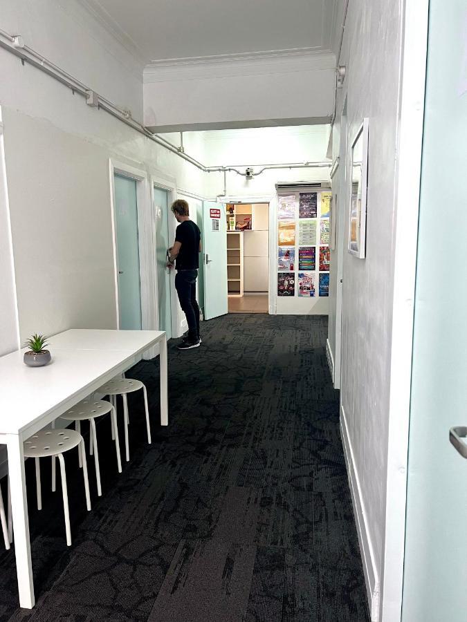 The Downing Hostel Sydney Buitenkant foto