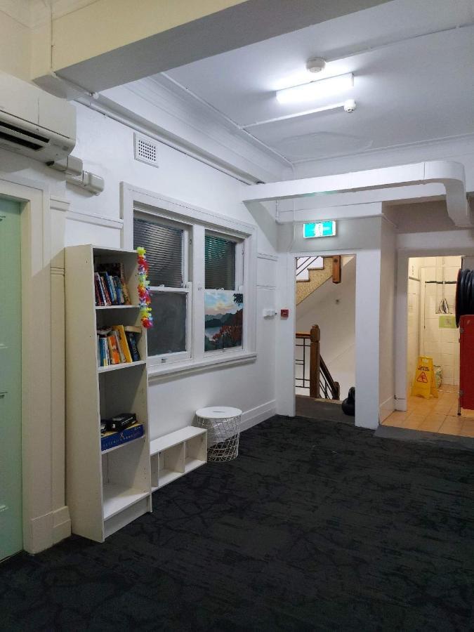 The Downing Hostel Sydney Buitenkant foto